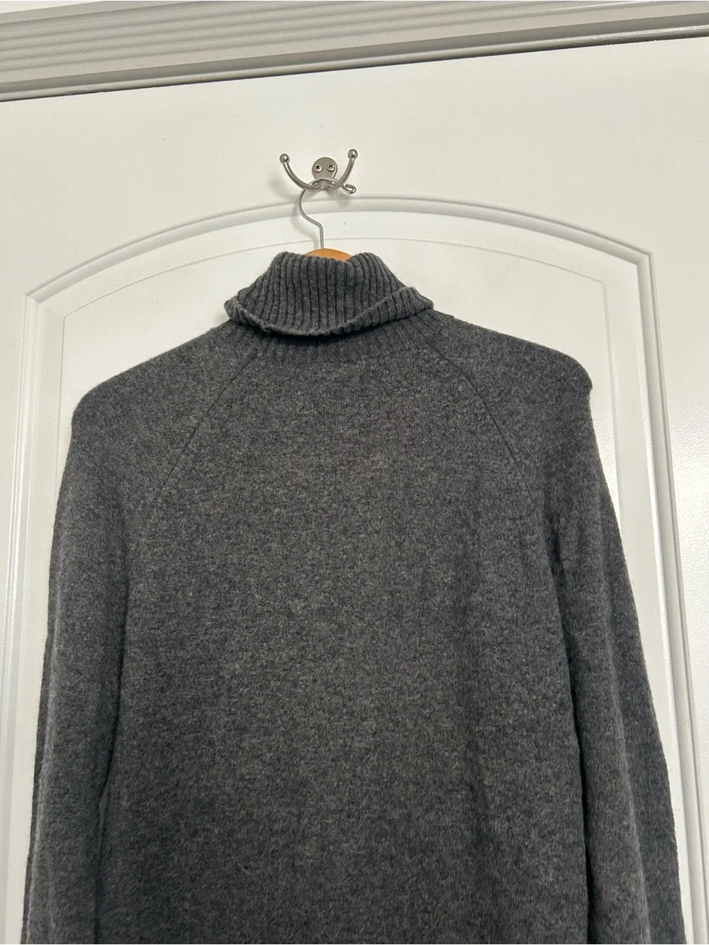 J. Crew Wool Alpaca Blend Turtleneck Sweater size Large chic preppy minimalist